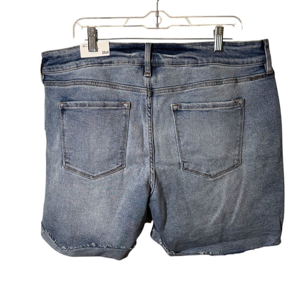 Kancan Womens Distressed Denim Shorts NWT Raw Hem Light Wash Mid-Rise Size 20 - Picture 6 of 9